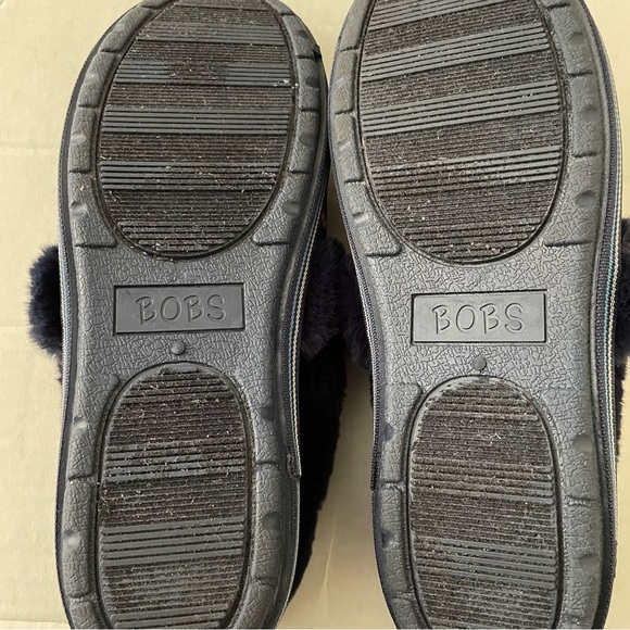 SKECHERS BOBS WOMENS SLIPPERS“Too Cozy Movie Night” Raining Cats and Dogs Design - Picture 9 of 9